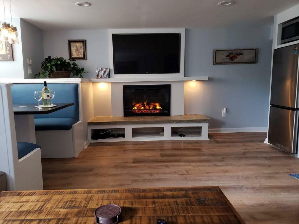 Luxury 2 Bedroom W/ Free Parking Ferienhaus *